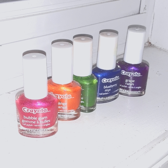 Crayola nail polish 🖍🖍🖍🖍🖍 - Picture 3 of 3